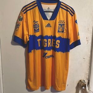 Tigres Adidas jersey size XL fits like a L